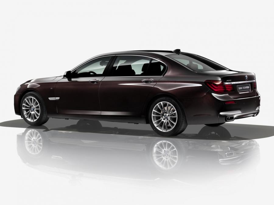  BMW 740Li xDrive Horse Edition 2014 года  (фото 1 из 5)